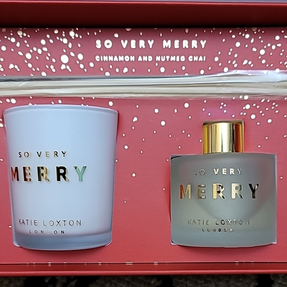 Katie Loxton So Very Merry Reed Diffuser and Candle Set - Red - Picture 3 of 4